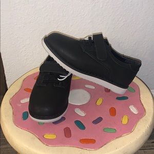 Cat and jack dress shoes